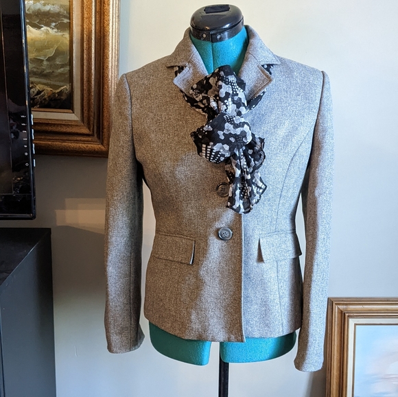 Le Suit Petite Gray Blazer with Scarf - 2P - Picture 2 of 10